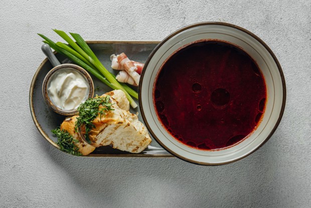 Борщ с телячьими щечками