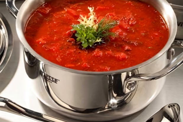 Борщ с квашеной капустой и фасолью