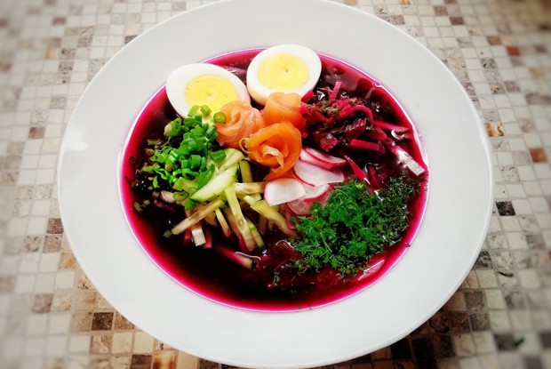 Ботвинья со слабосоленой форелью