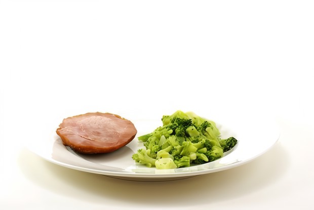 Брокколи с петрушкой и сливочным маслом