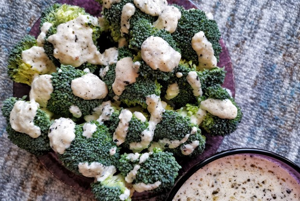 Брокколи в сливочно-сырном соусе