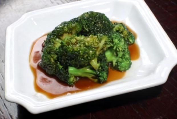 Брокколи в устричном соусе