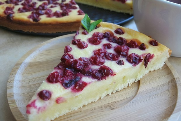 Брусничный пирог