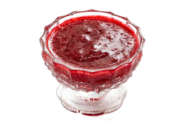 Брусника на зиму без варки