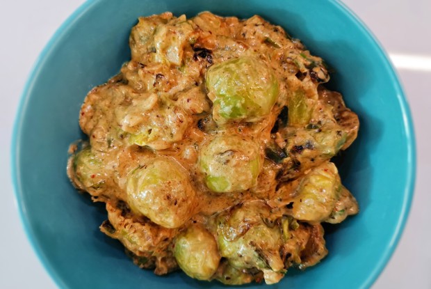 Брюссельская капуста со сливками и сыром