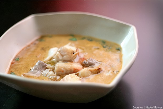 Буйабес из соленой трески и картофеля