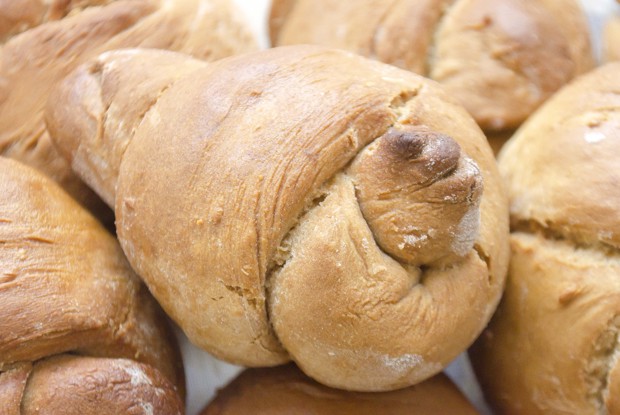 Булочки на кефире без дрожжей с яйцами