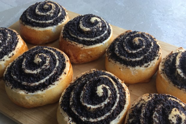 Булочки с маком