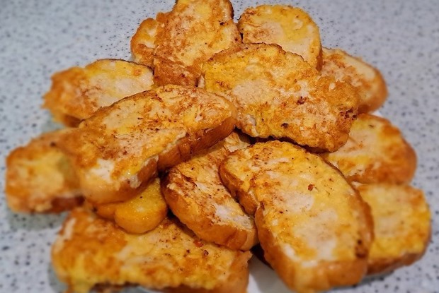 Бутерброды на сковороде с сыром и куриным фаршем