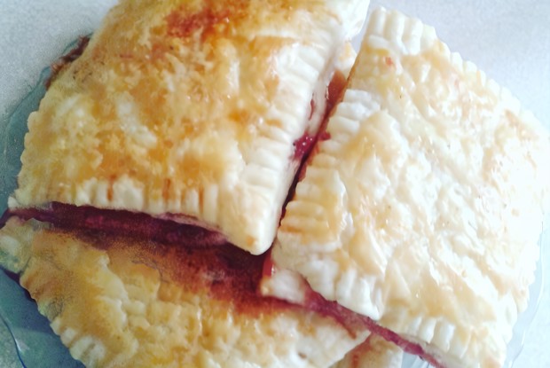 Быстрые слойки с джемом