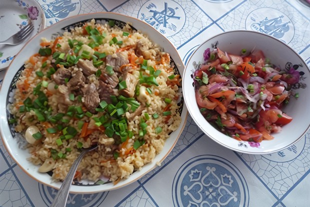 Cалат Ачик-чучук к узбекскому плову