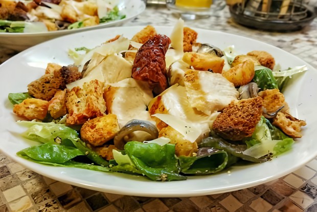 «Цезарь» по рецепту Риты Митрофановой