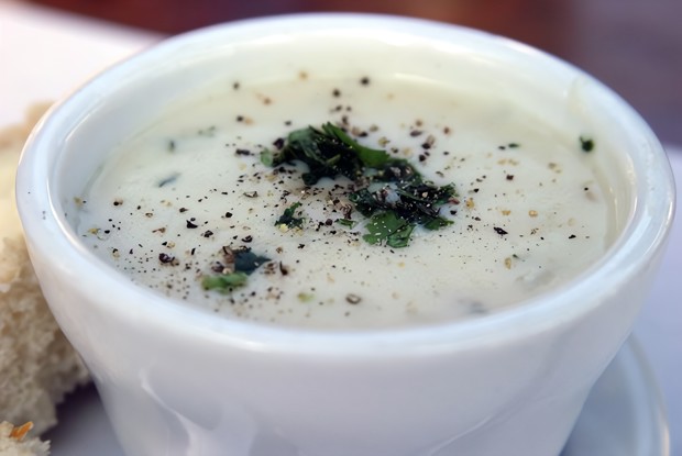Чаудер из пикши с укропом