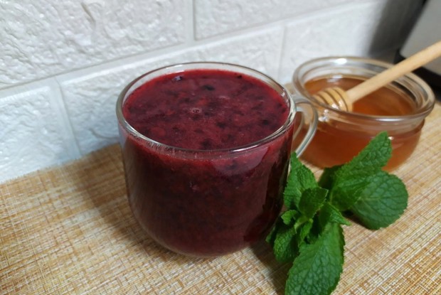 Чай с черной смородиной и мятой