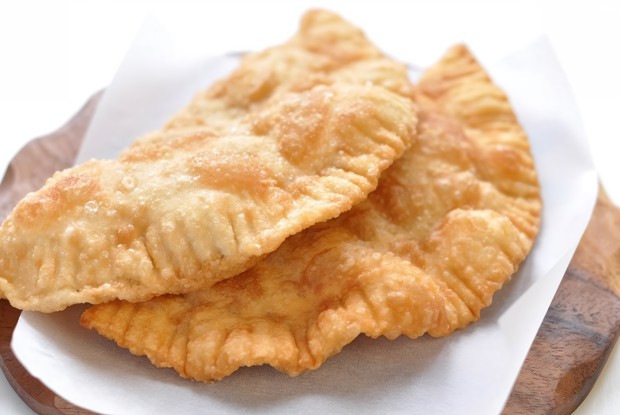 Чебуреки с бараниной из простого теста