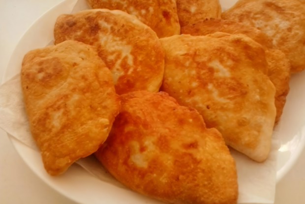 Чебуреки с картошкой и сыром