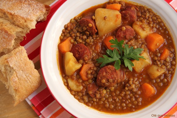 Чечевица с чоризо