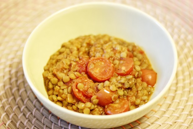 Чечевица в томатном соусе