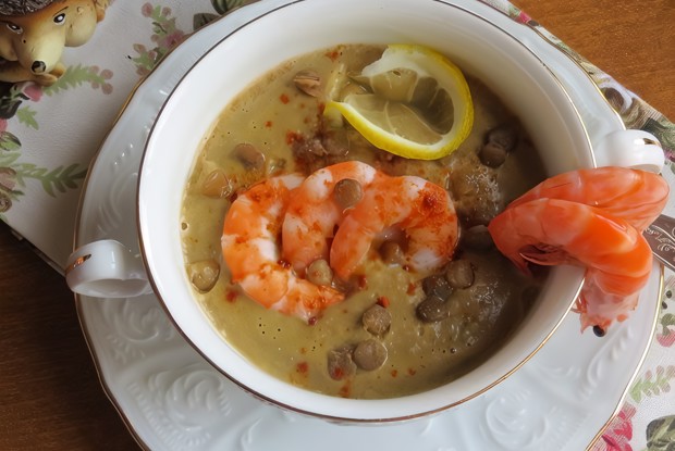 Чечевичный суп с лангустинами