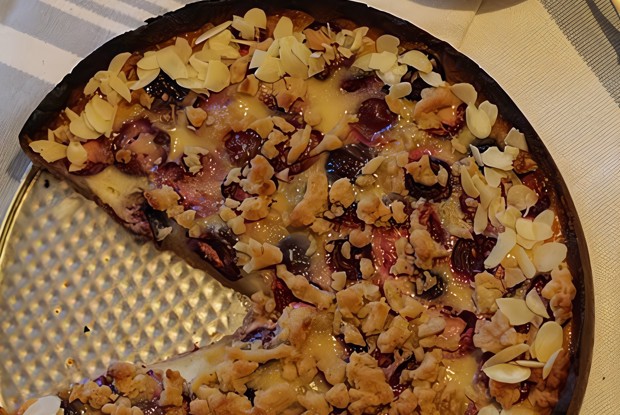 Черешнево-вишневый пирог