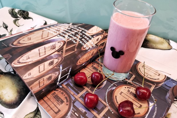 Черешневый йогурт