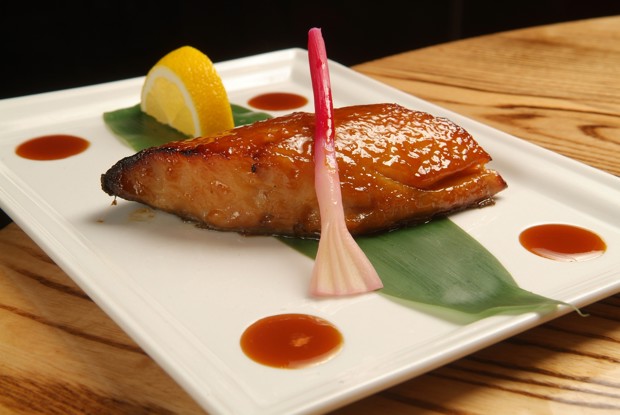 Черная треска с мисо в стиле нобу