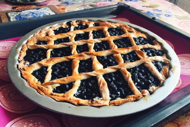 Черничный пирог без яиц и молока