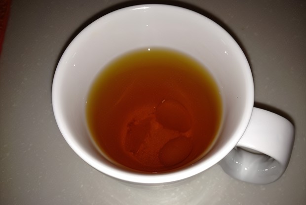 Черный чай с шафраном и кумкватом