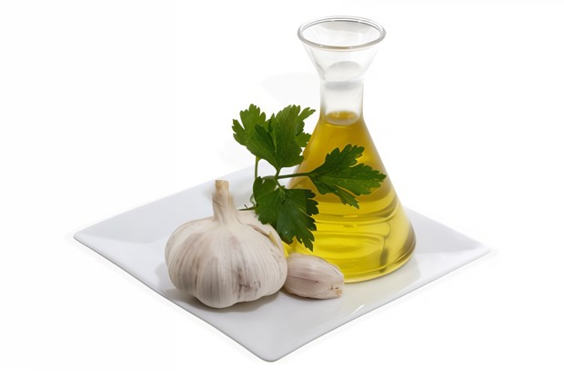 Чесночное масло с кориандром и петрушкой