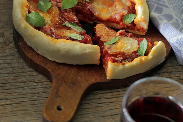 Чикагская пицца с беконом