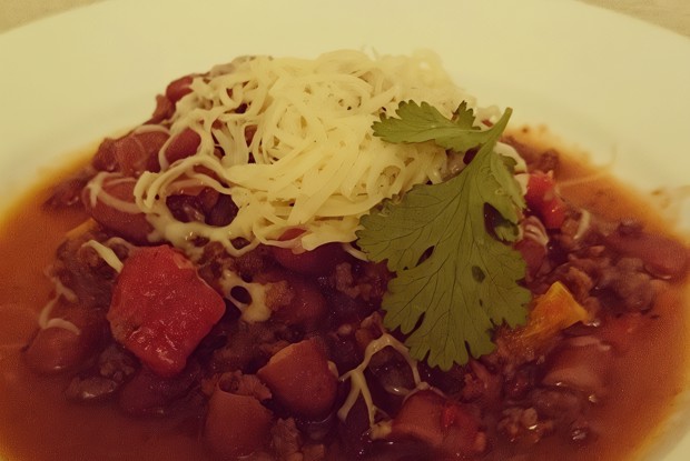 Чили кон карне с сыром