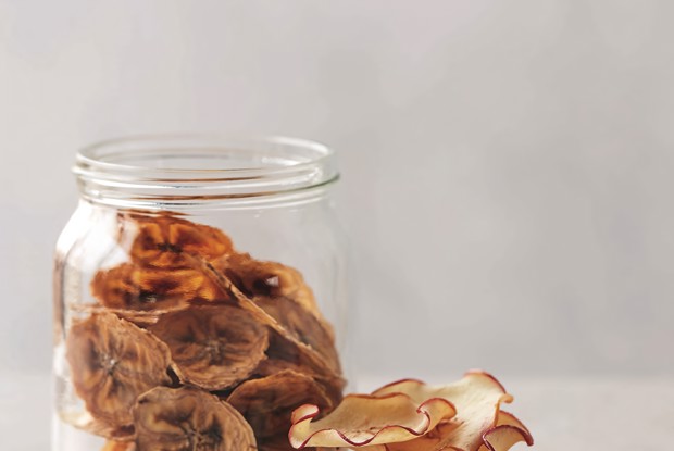 Чипсы из банана и яблока