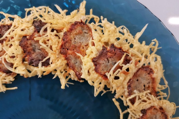 Чипсы с сыром дорблю