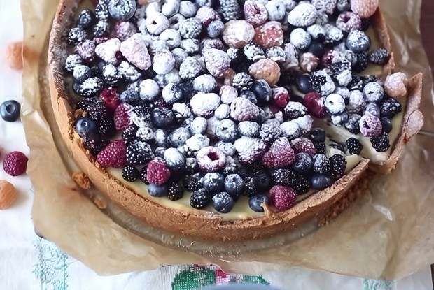 Чизкейк со свежими ягодами