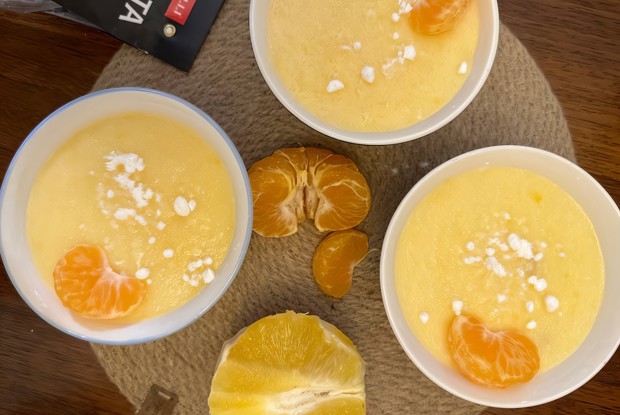 Цитрусовый пудинг из рисовой манки