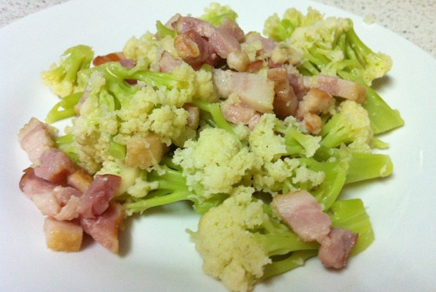 Цветная капуста с беконом