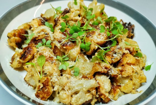 Цветная капуста в кляре с сыром