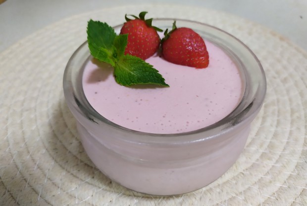 Десерт из творога и ягод