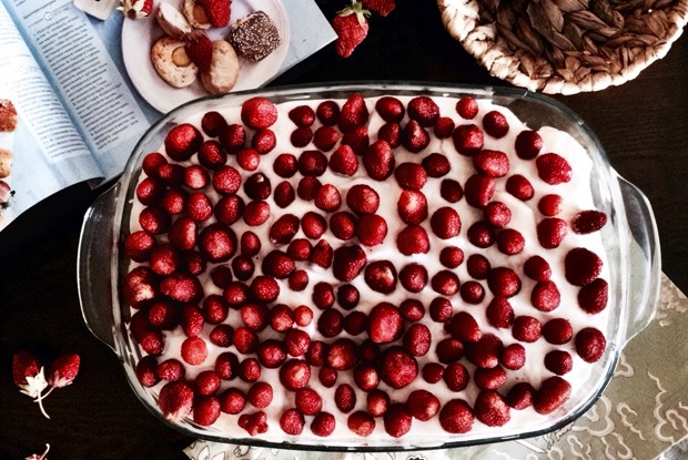 Десерт летний с клубникой, апельсином и зефиром «Лайма»