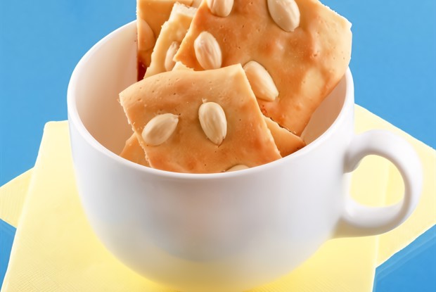 Десерт с миндалем и фисташками