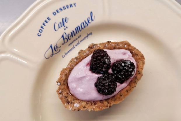 Десерт с ягодами