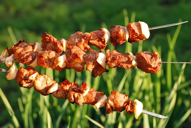 Детские свиные шашлыки в апельсиновой глазури