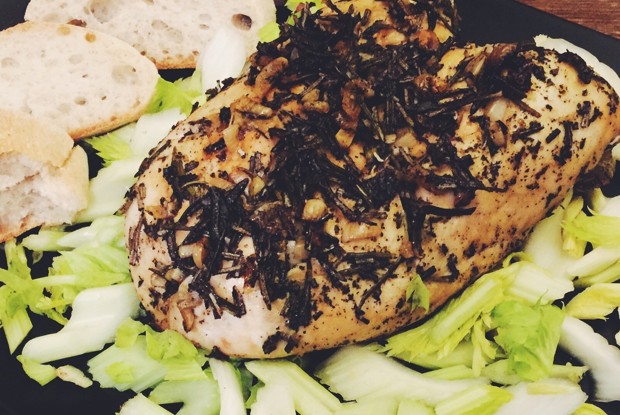 Диетические жареные цыплята с розмарином