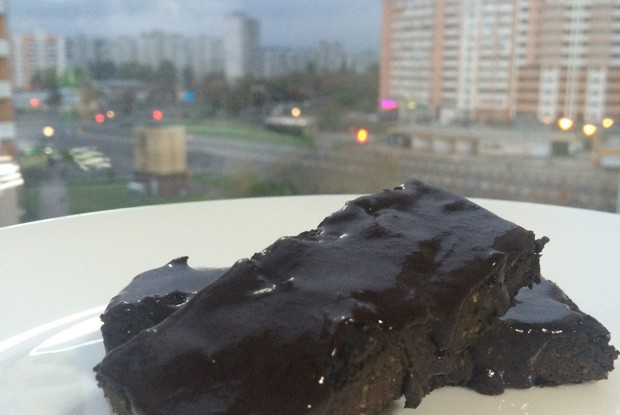 Диетический шоколадный брауни без муки, сахара и жира