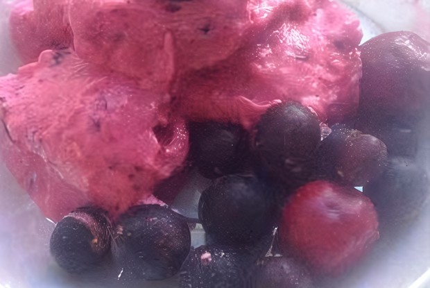 Диетическое бананово-ягодное мороженое