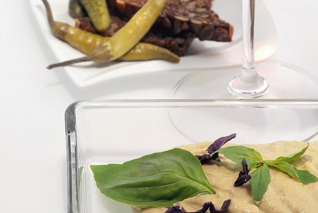 Дип из белой фасоли с табаско