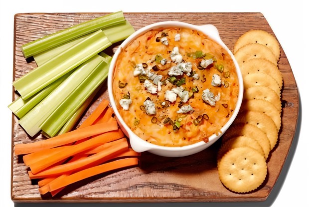 Дип с курицей баффало