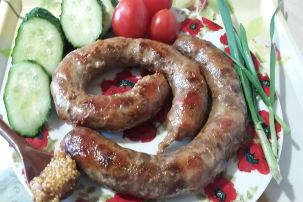 Домашняя свино-говяжья колбаса