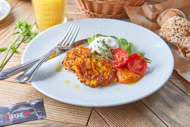 Драник с яйцом пашот