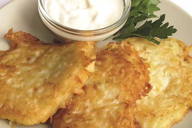 Драники с луком и салом